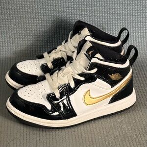 Nike Air Jordan 1 Mid SE TD Toddler Black Metallic Gold Shoes BQ6933-007 Sz 10C